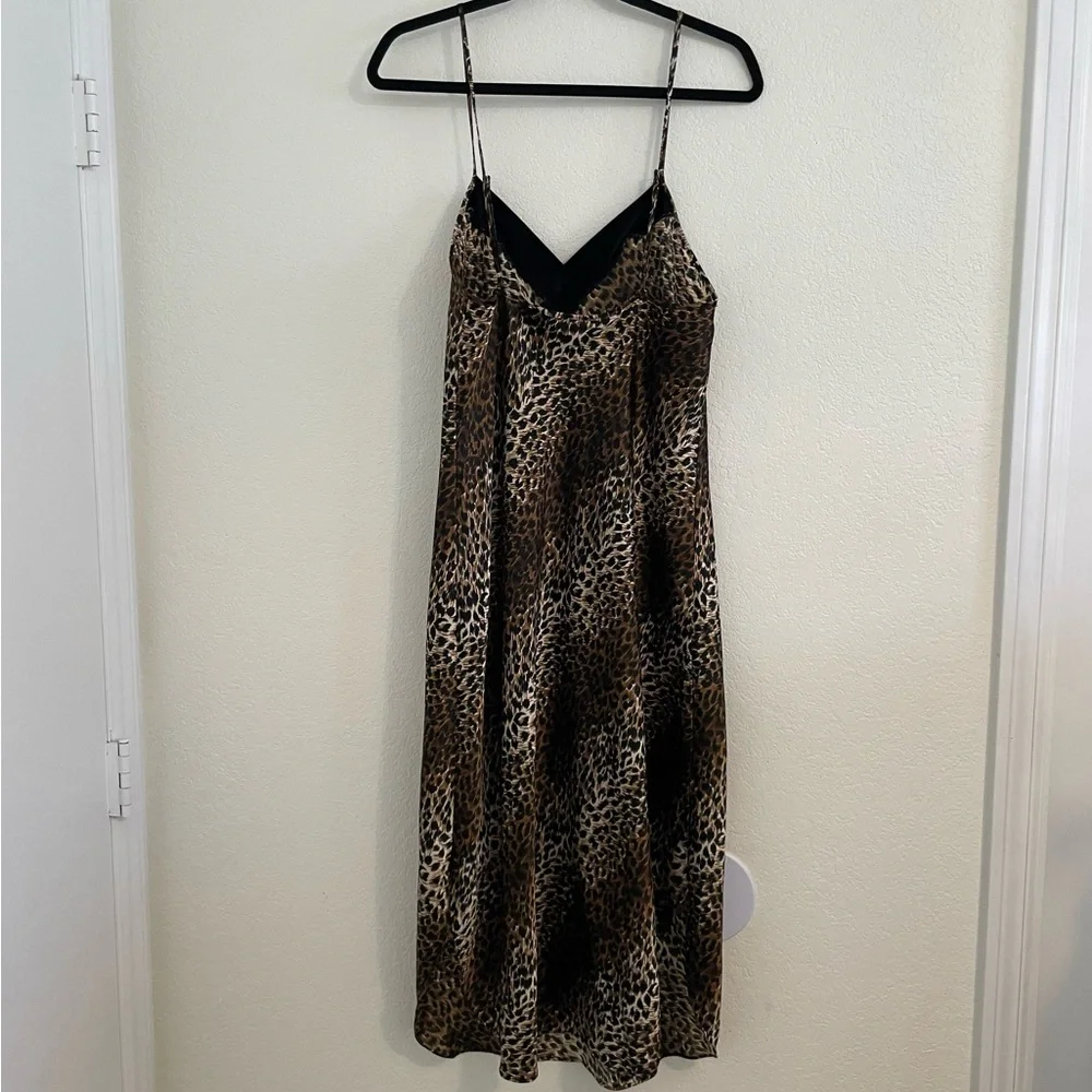 90’s Midi Leopard Animal Print Polyester Slip with velvet rose, size M